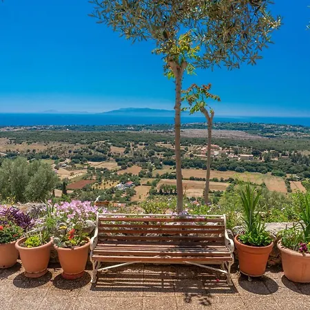 Vakantiehuis Saint George Castle With Sea View Livathos (Kefalonia)